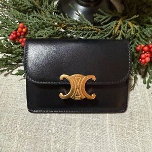 Celine Triomphe Flap Black and Gold Card Holder shinny Calfskin Black